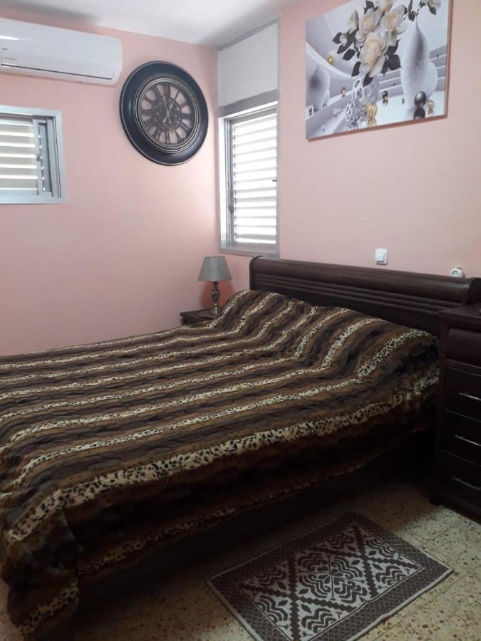 Private Room In The Сomfortable Apartment In Ashdod, 7 Min Walk To The Beach Esterno foto